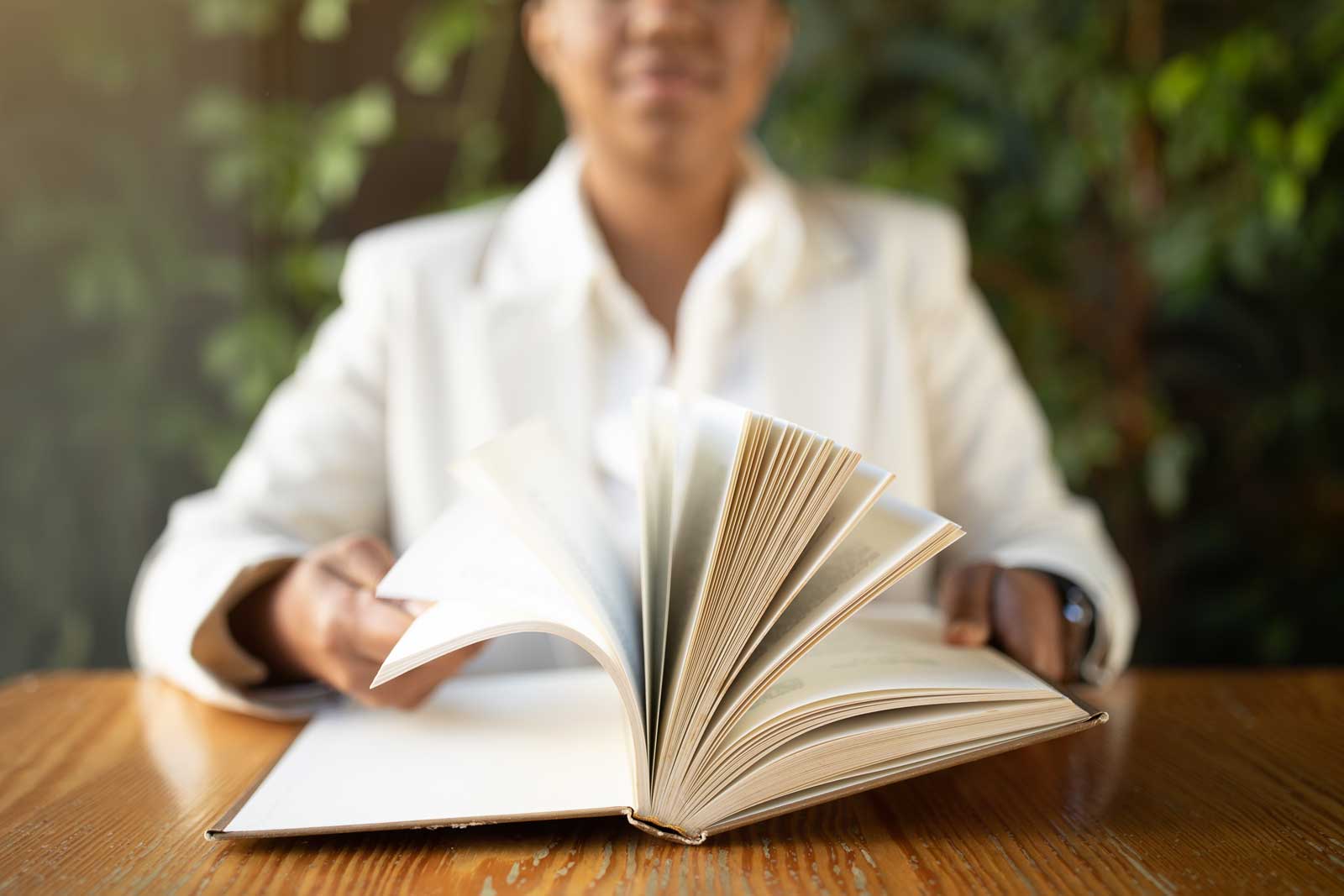 تدقيق لغوي احترافي للغة العربية